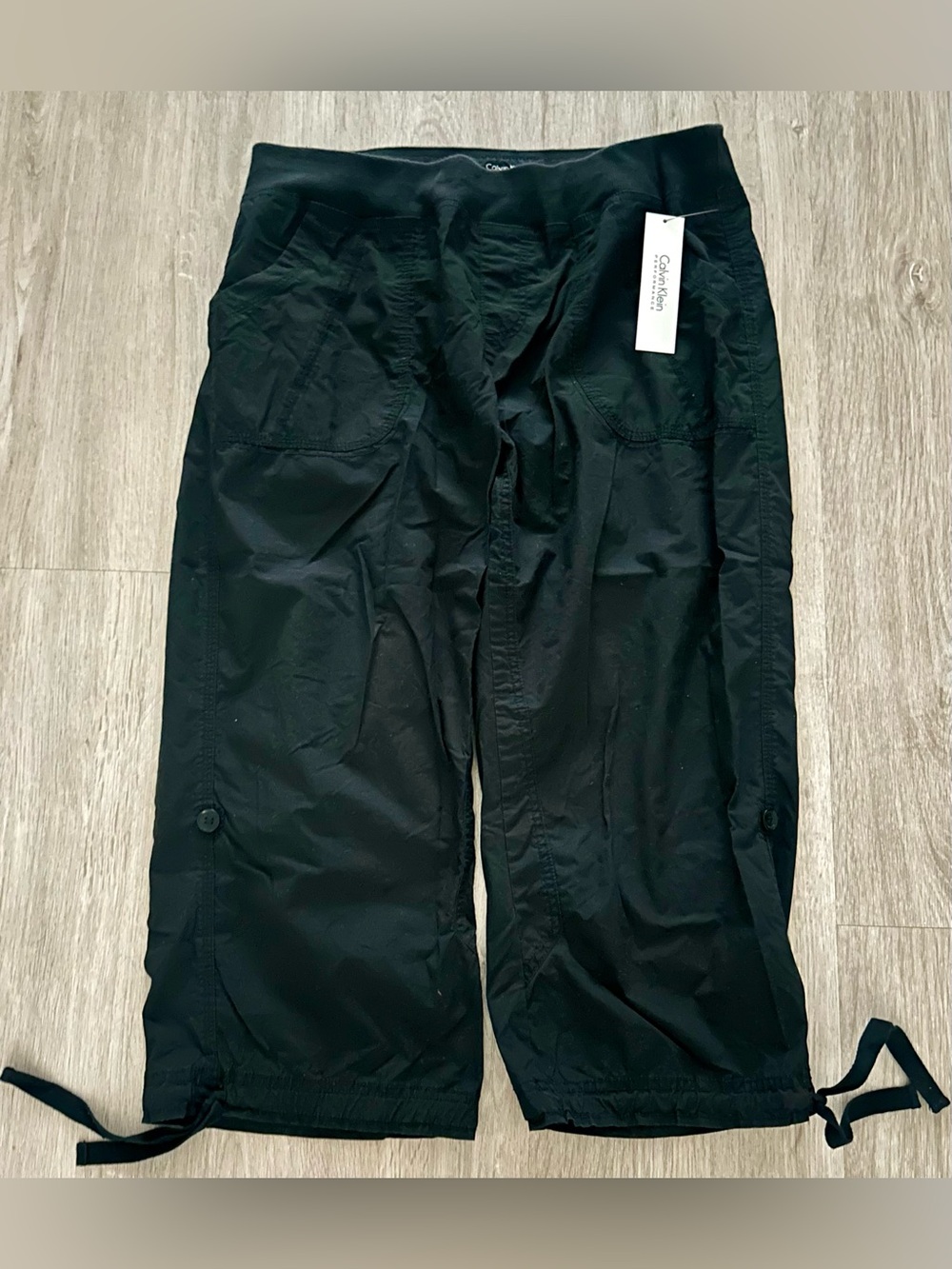 CALVIN KLEIN Women’s Black Performance Cargo Capri Pants, Size XL